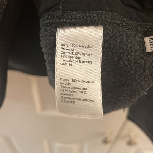 Mountain Equipment Company 3/4 Zipper Pullover Size Small In Charcoal Grey/Black - Picture 7 of 7